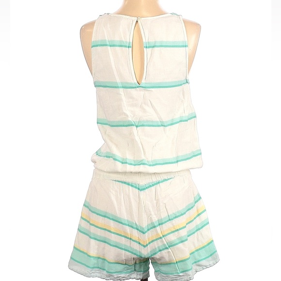 Beautiful Soft Joie Romper in Size Small Medium - Picture 2 of 2